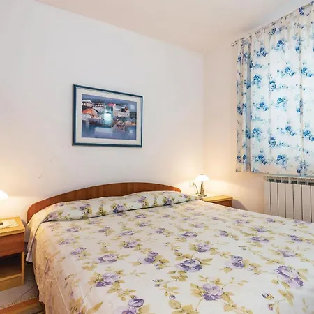 1 Bedroom Stunning In