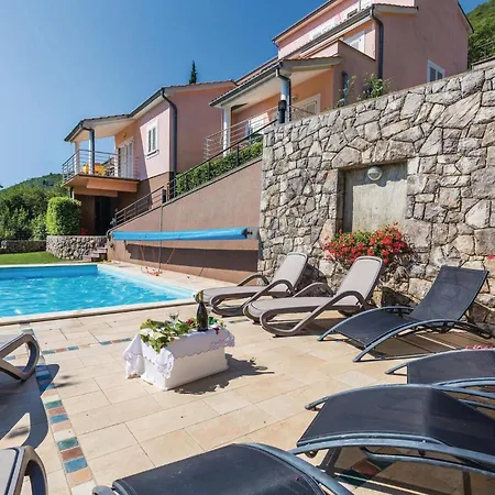 1 Bedroom Stunning In *